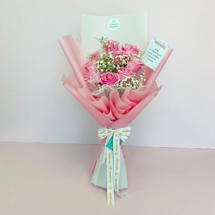 pink 10 roses bouquet for women's day