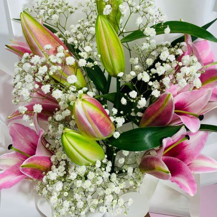 pink lily bouquet