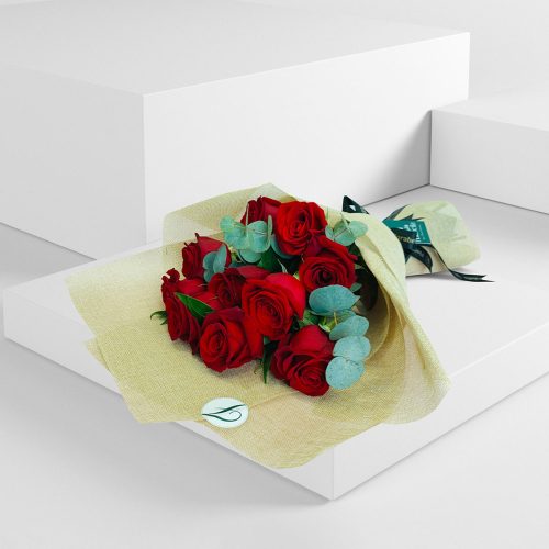 10 red roses bouquet buy in doha