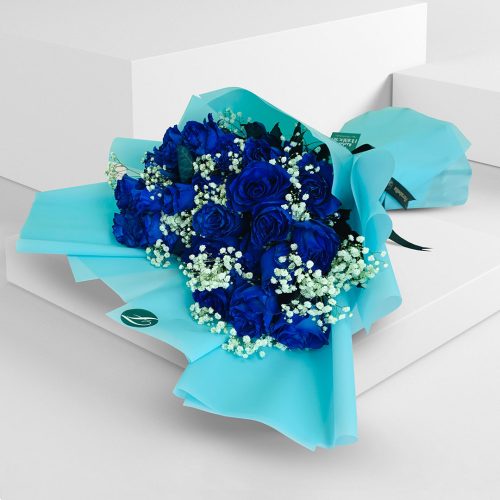 Blue roses bouquet send in qatar