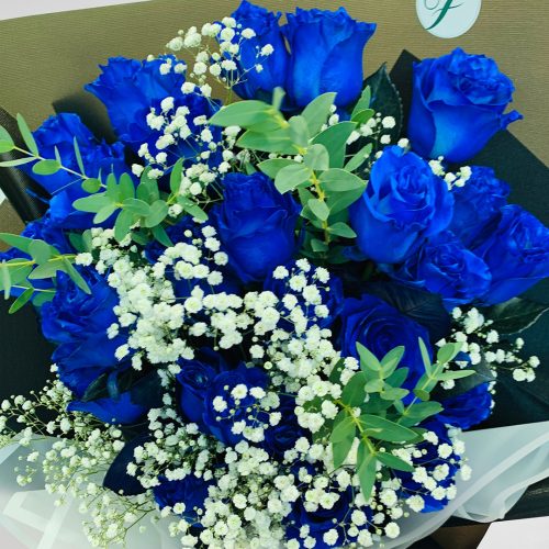 fresh premium blue roses