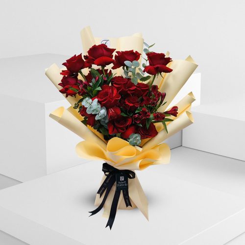 red roses bouquet perfect for birthday and anniversary