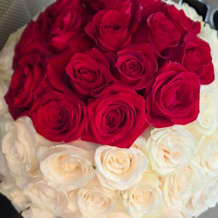 buy luxury Flower arrangament buy online in Qatar