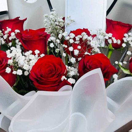 10 red roses simple bouquet for affordable price