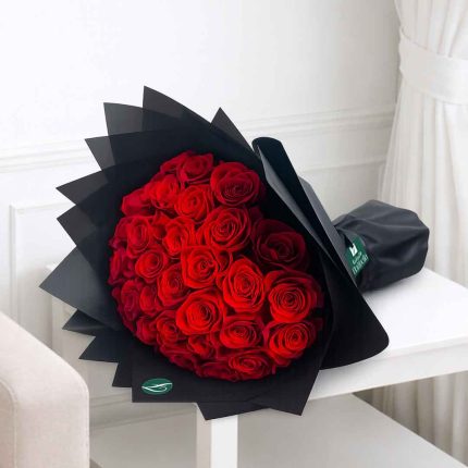 25 red roses boquet price in Qatar for affordable price