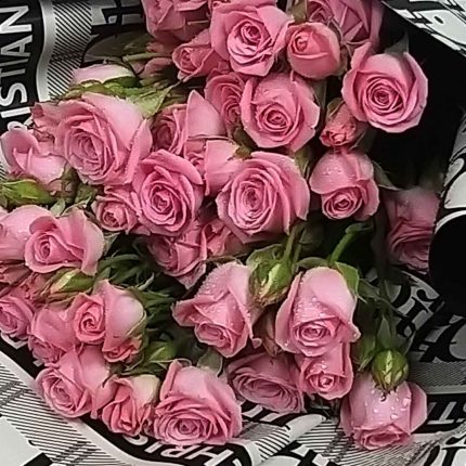 Order a luxury Pink Baby Rose Bouquet in Qatar featuring fresh pink spray roses and elegant wrapping