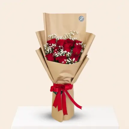 10 red roses bouquet wrapped in elegant luxury paper – red rose bouquet Qatar