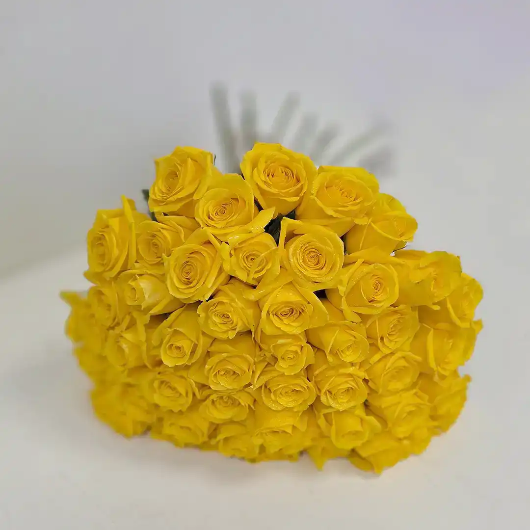 50 Yellow Roses Bouquet – Luxury Hand-Tied Yellow Rose Bouquet 50 yellow roses naked bouquet in Qatar – luxury yellow rose bouquet delivery in Doha